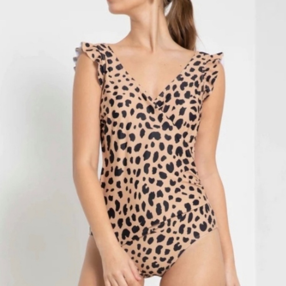 Marina West Leopard Ruffle Faux Wrap one piece swimsuit. Size medium